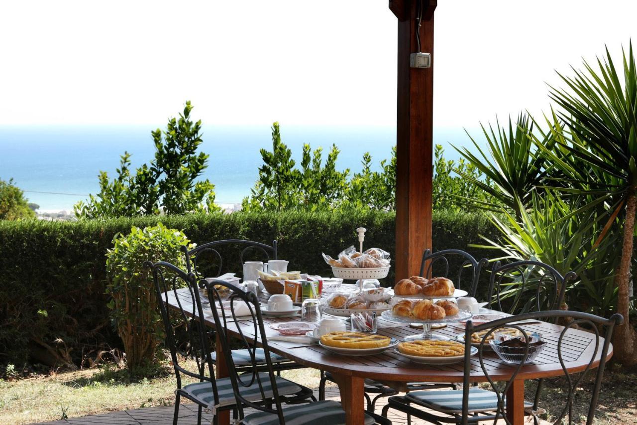 B&B Villa Floriana Tortoreto Екстер'єр фото