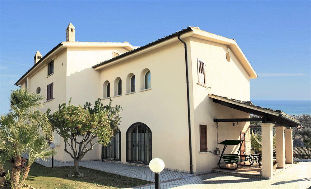 B&B Villa Floriana Tortoreto Екстер'єр фото