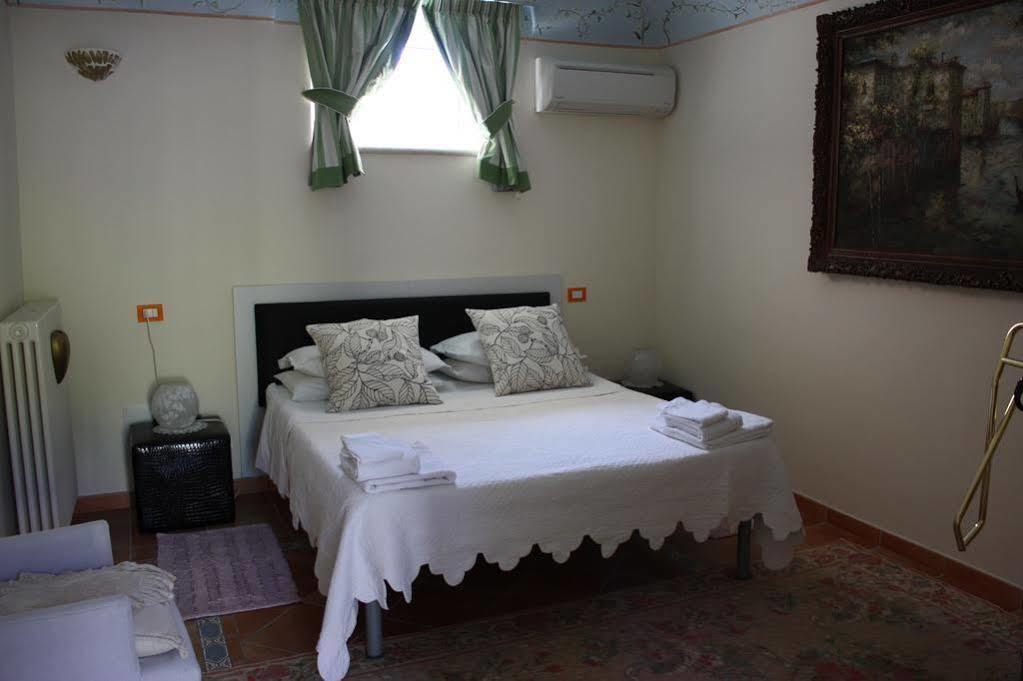 B&B Villa Floriana Tortoreto Екстер'єр фото